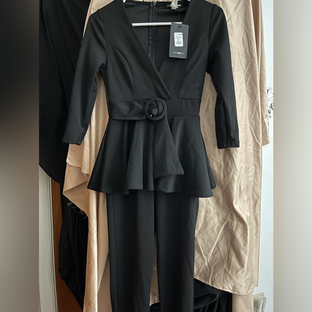 Fashion nova jumpsuit